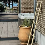 Semesterbostad Luksus Hus I 1st Raekke, All-incl Komfort Med Og Skov