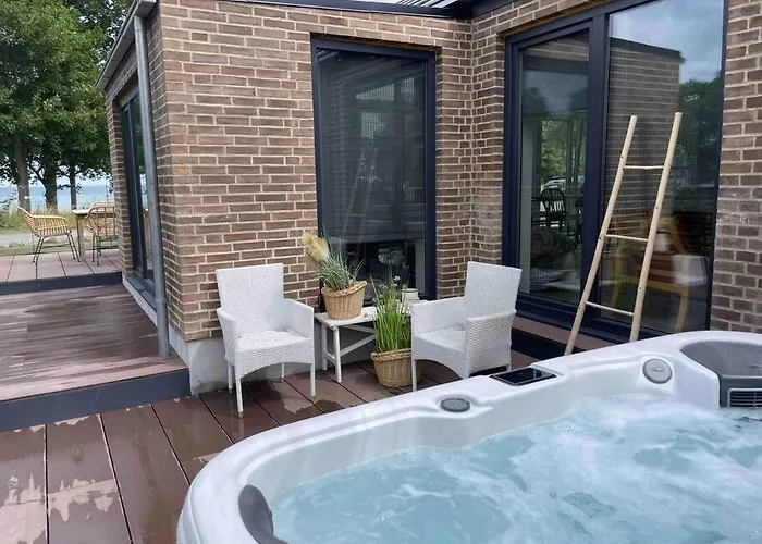 Hébergement de vacances Luksus Hus I 1st Raekke, All-incl Komfort Med Og Skov Strøby Ladeplads